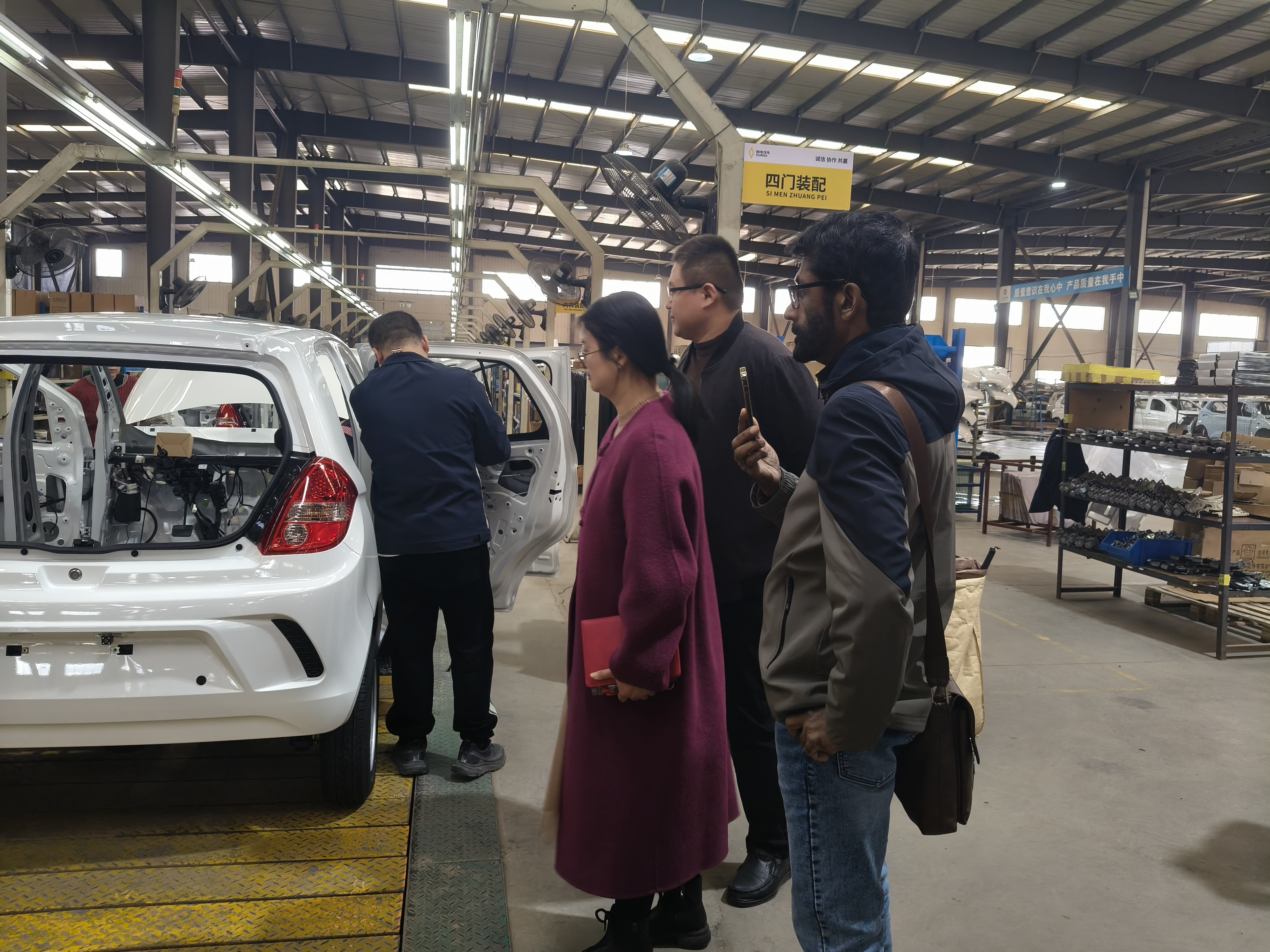 Global distributor factory tour at Li Mao Tong Group headquarters