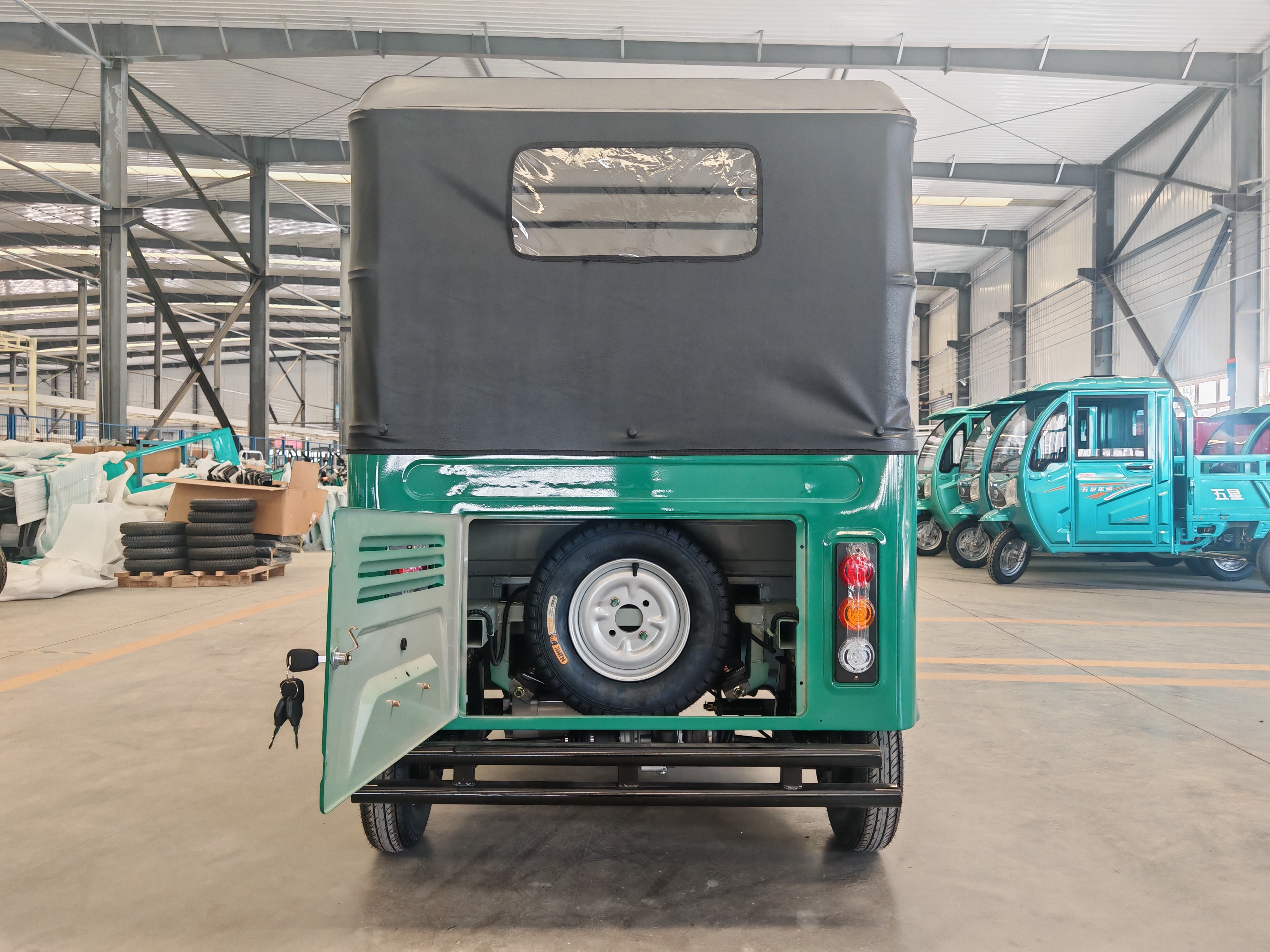High-Quality Electric Three-Wheel Passenge Tuktuk Taxi Manufacturers, Supplier