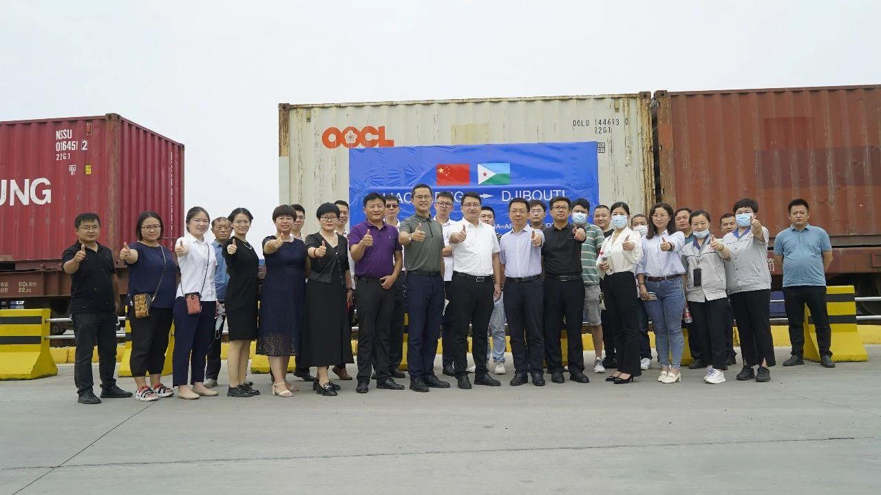 Li Mao Tong cargo tricycle for commercial delivery in international markets