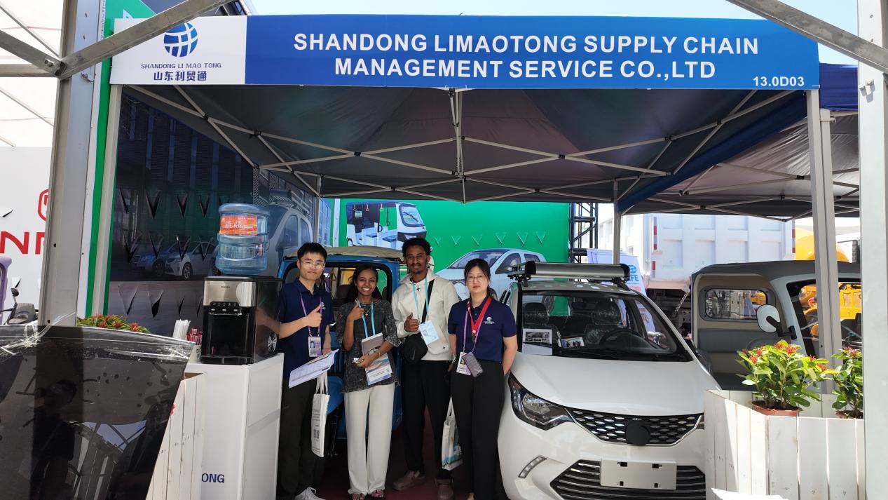 Li Mao Tong — international exhibition with overseas distributors and partners