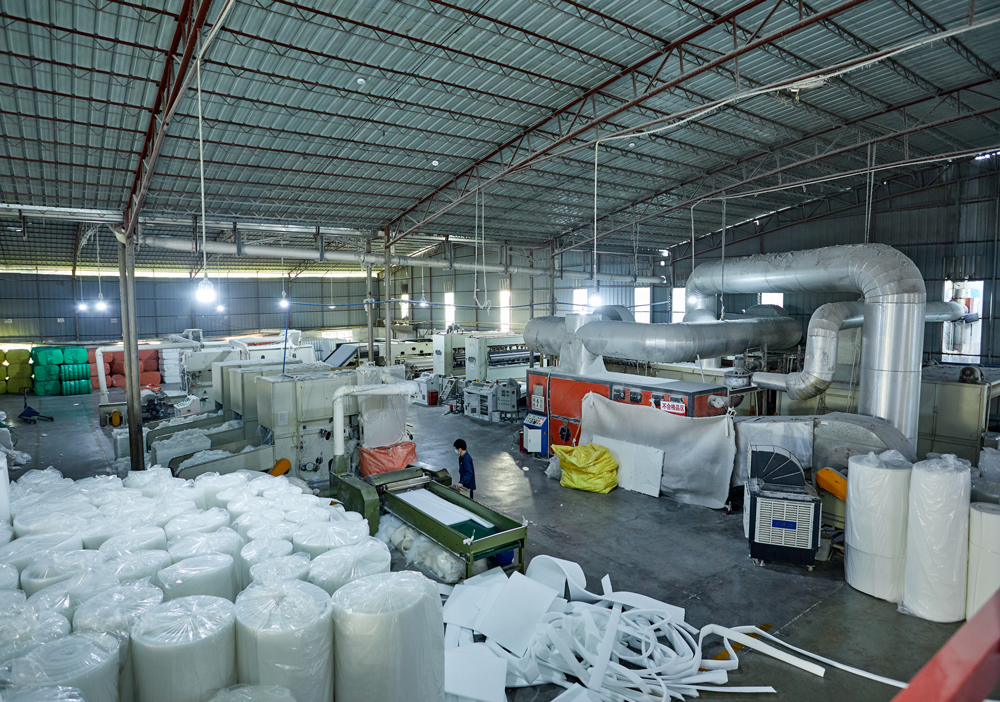 LJF Air Purification customer-centered service team and air filter consultation