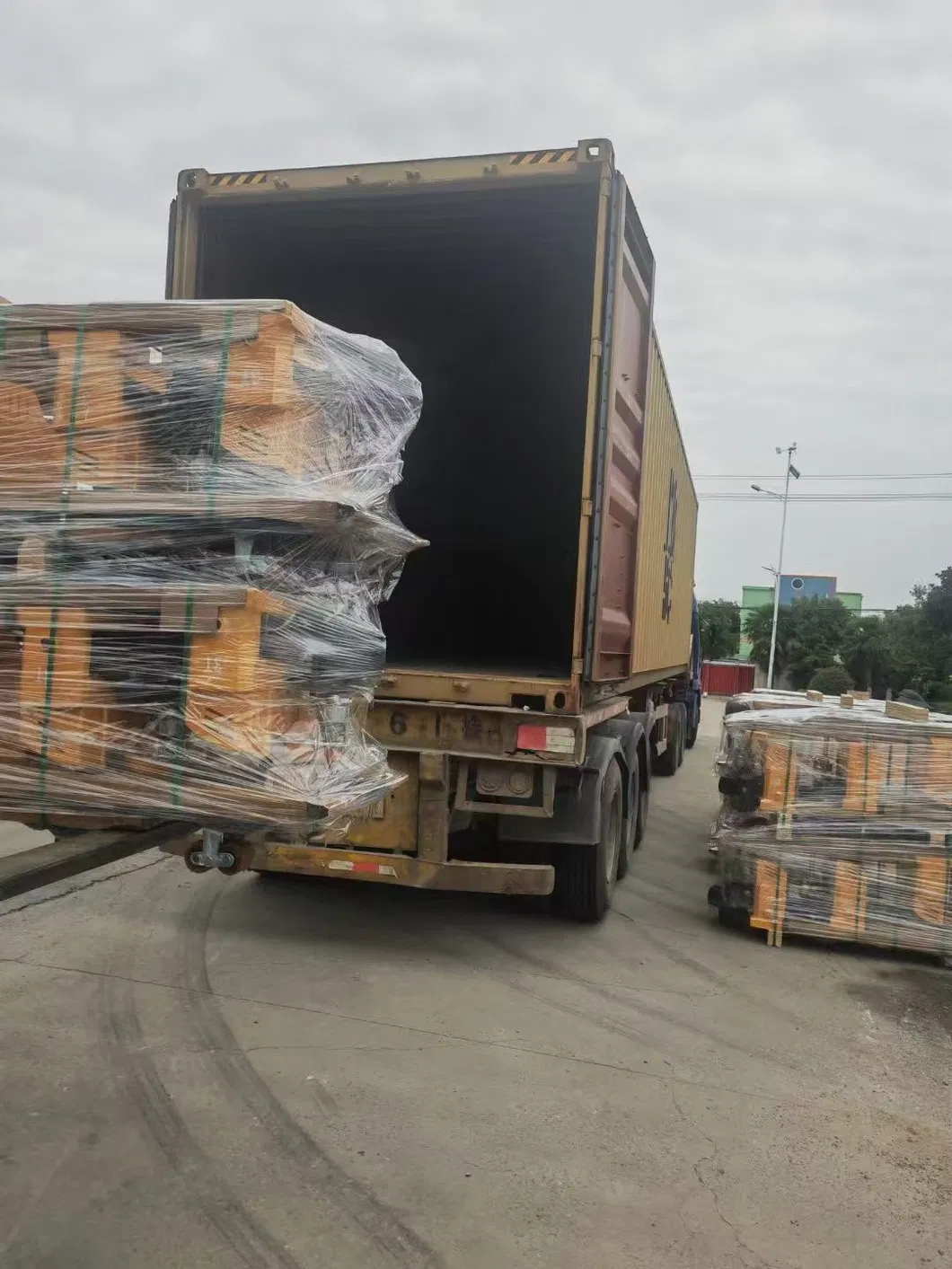 Electric Forklift Side View