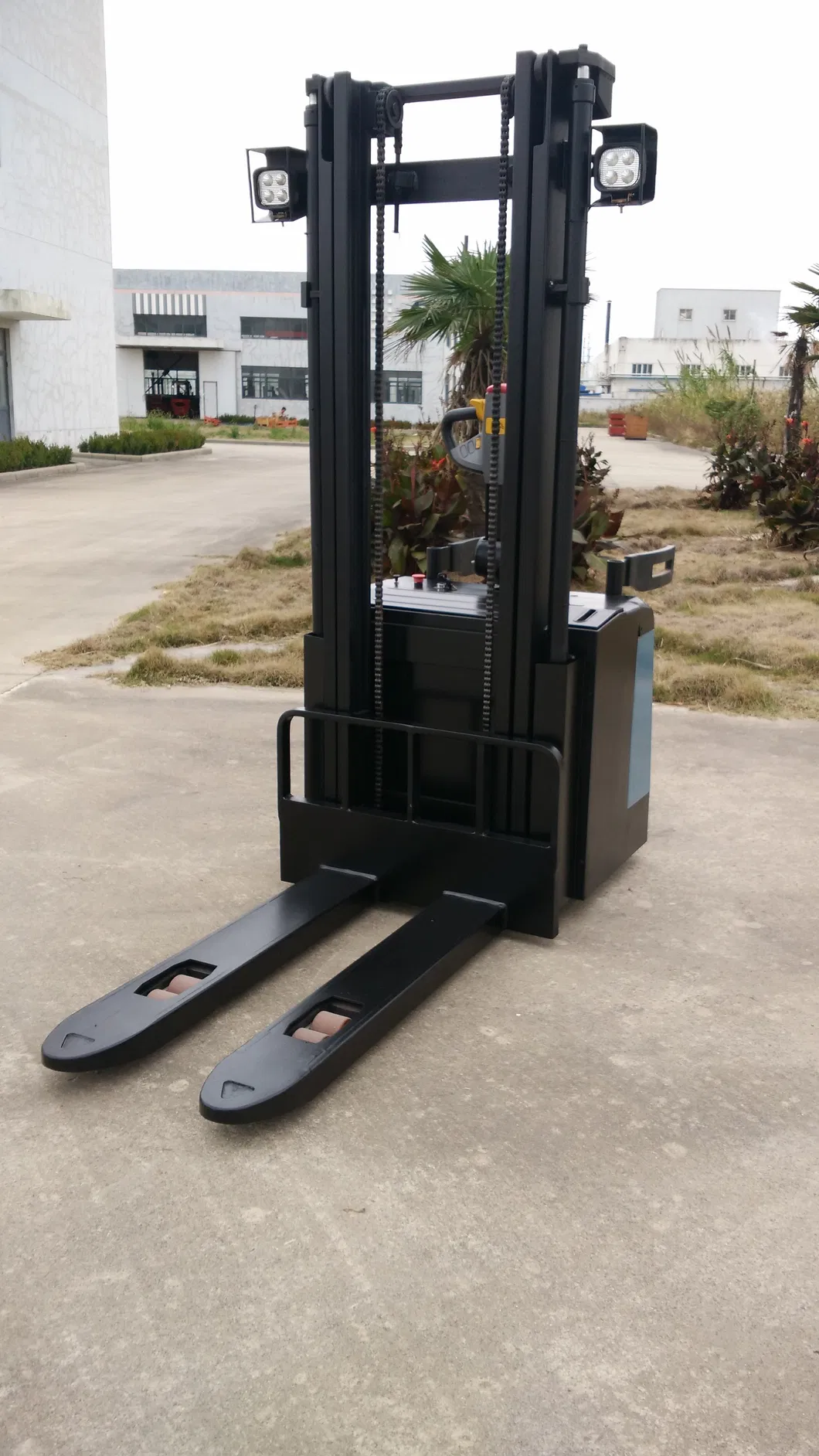 Electric Stacker 2