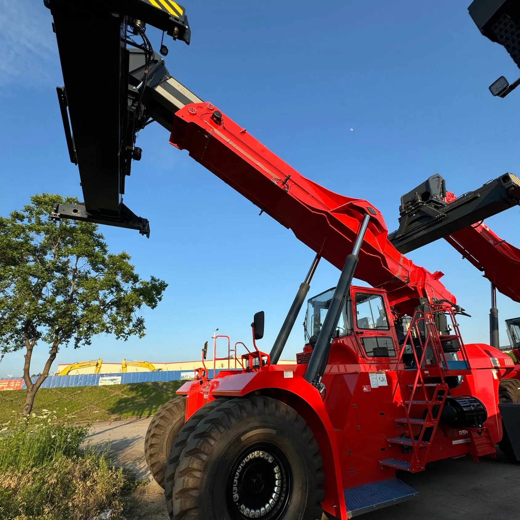 High Quality 45 Ton Reach Stacker Loaders for Ports Lifting Machine