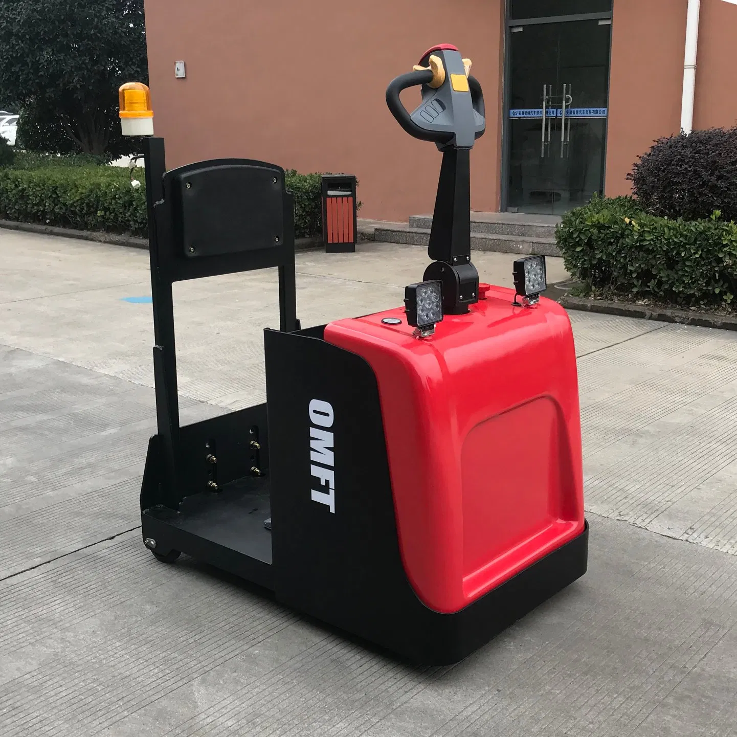 3ton 6ton Hot Sale Factory Stand Type Tow Tractor on Electric Ride Model