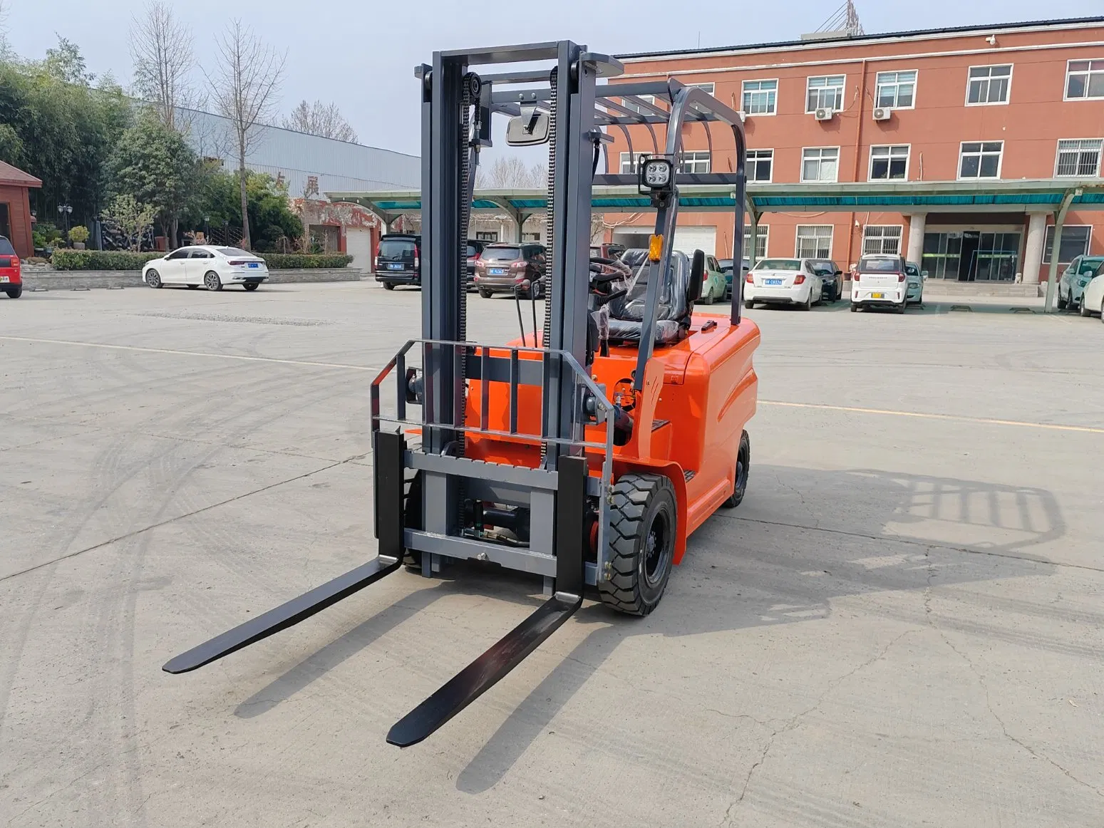 New Items 2025 CE/ISO Certified Rack System Use Vertical Cherry Picker Counterbalance Electric Forklift with Sca