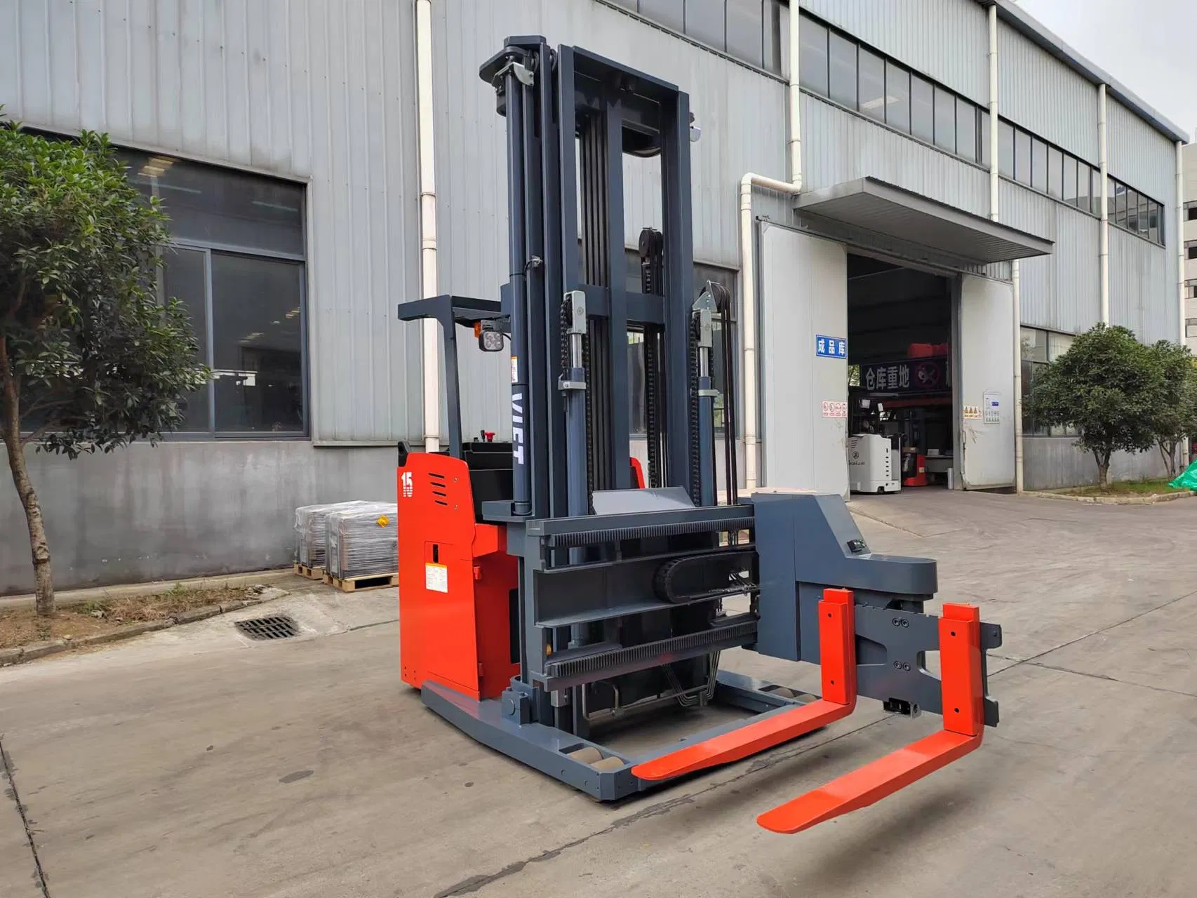 Narrow Aisle Material Handling Equipment 3 Way Pallet Stacker Reach Truck
