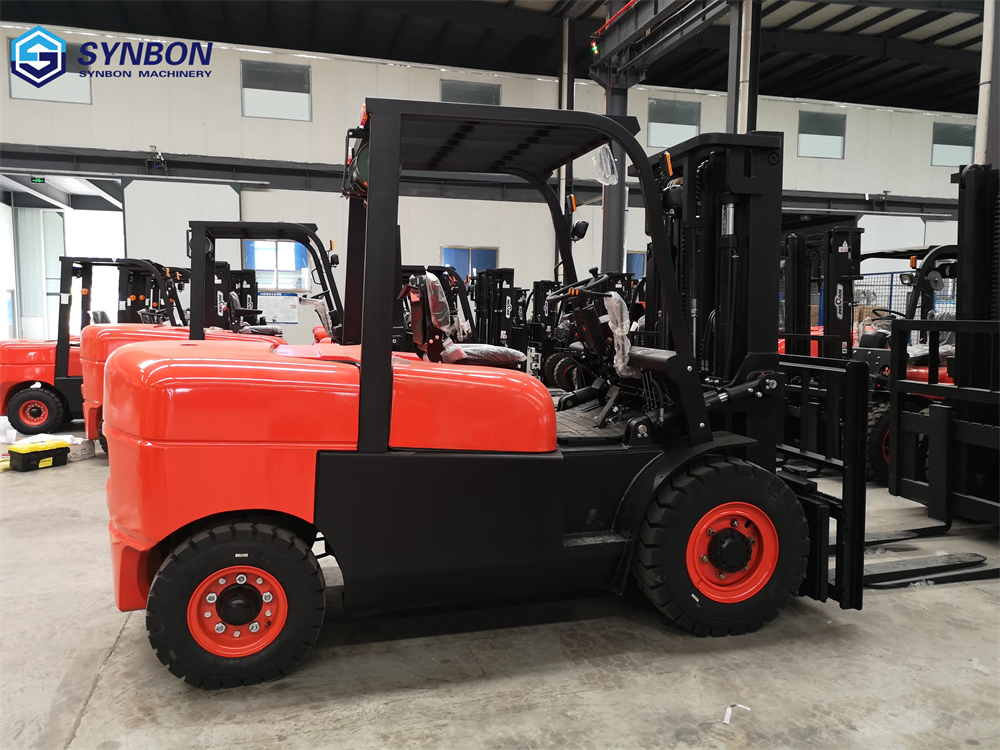 Synbon High Quality Diesel New Forklifts 5 Ton Telescopic off-Road Multi-Directional Rough Terrain Forklift