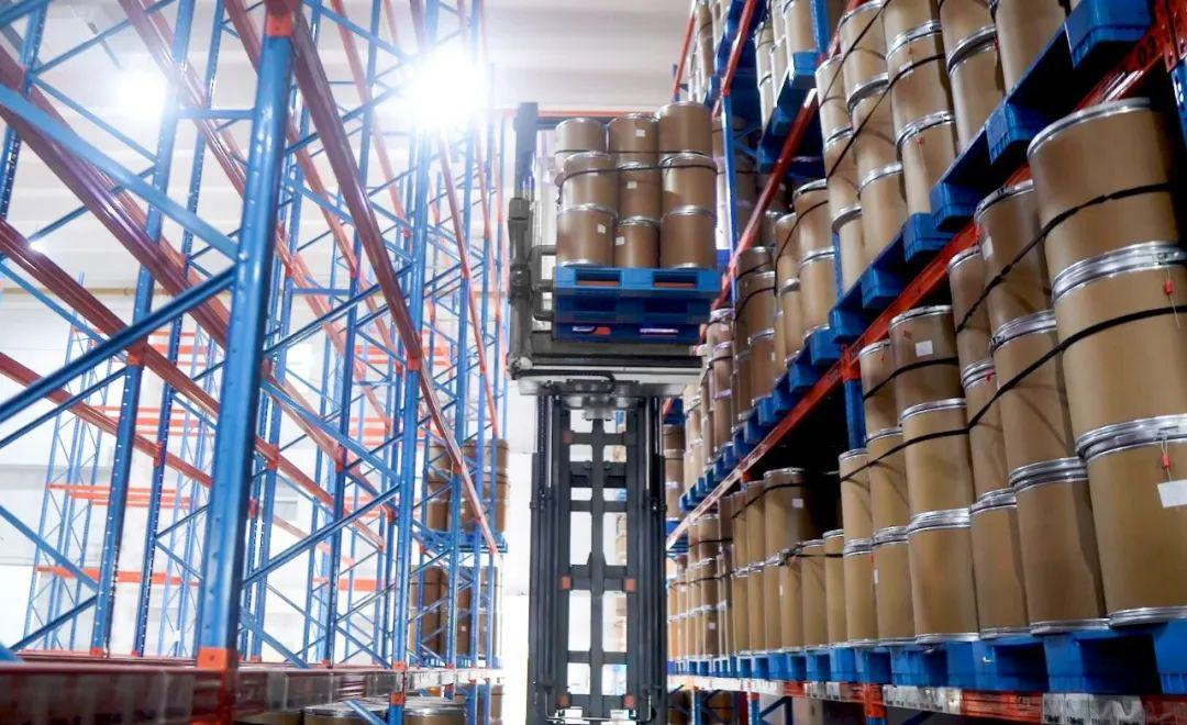 1.2 Ton 9m 10 Meter Vna Industrial Warehouse Narrow Aisle 3 Way 3 Side Shift Fingertip Control Sit Down Electric Reach Truck