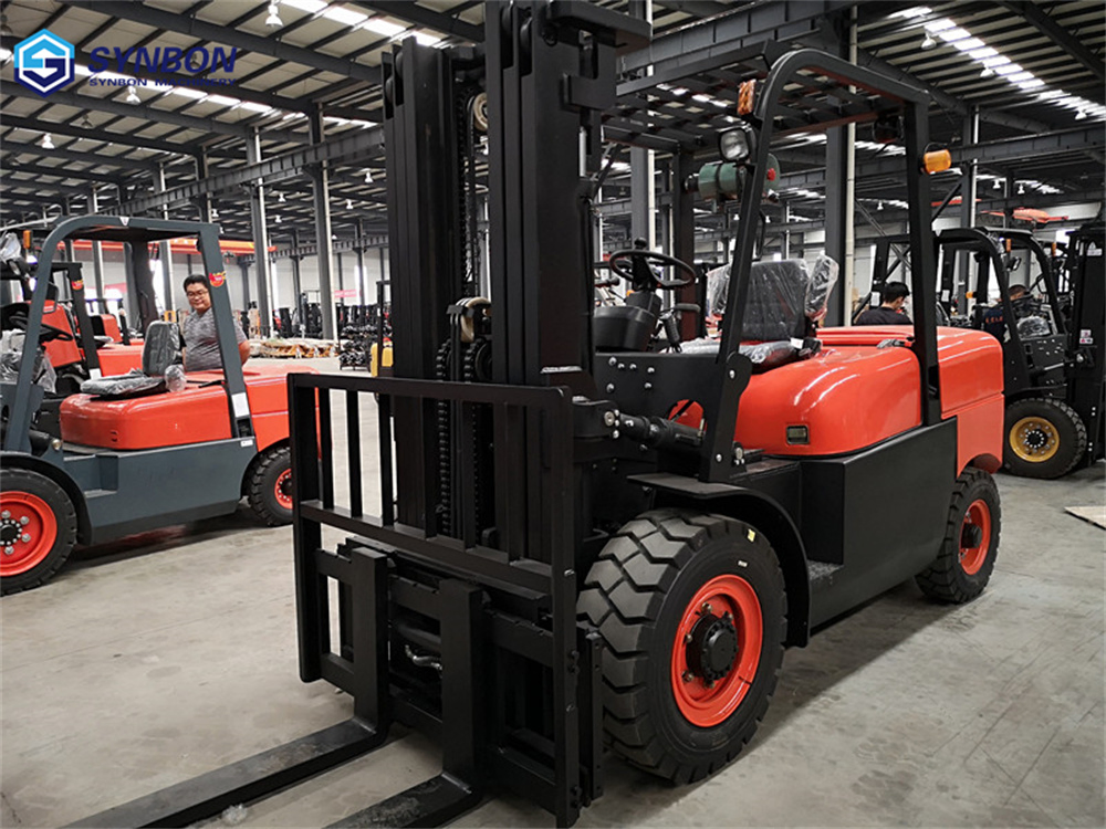 Synbon High Quality Diesel New Forklifts 5 Ton Telescopic off-Road Multi-Directional Rough Terrain Forklift