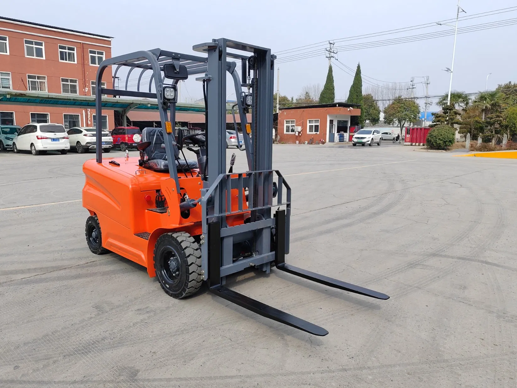 New Items 2025 CE/ISO Certified Rack System Use Vertical Cherry Picker Counterbalance Electric Forklift with Sca