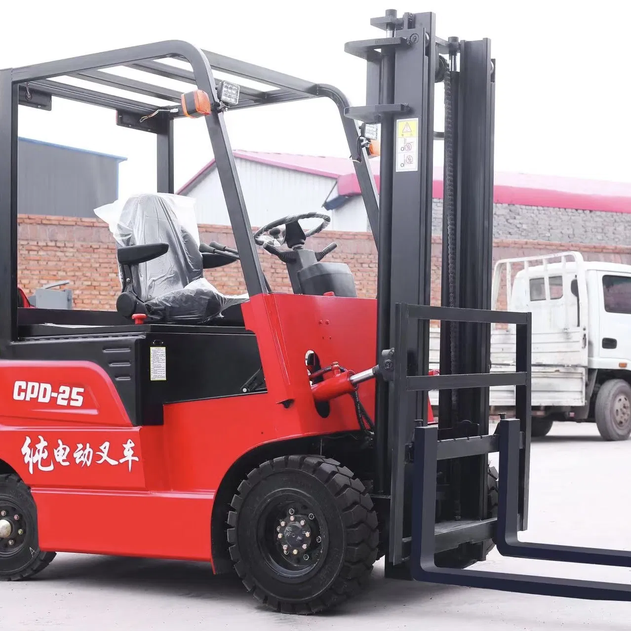 Electric Telescopic Rough Terrain Forklift All-Terrain 4WD Forklift for Construction &amp; Farm China Manufacturer
