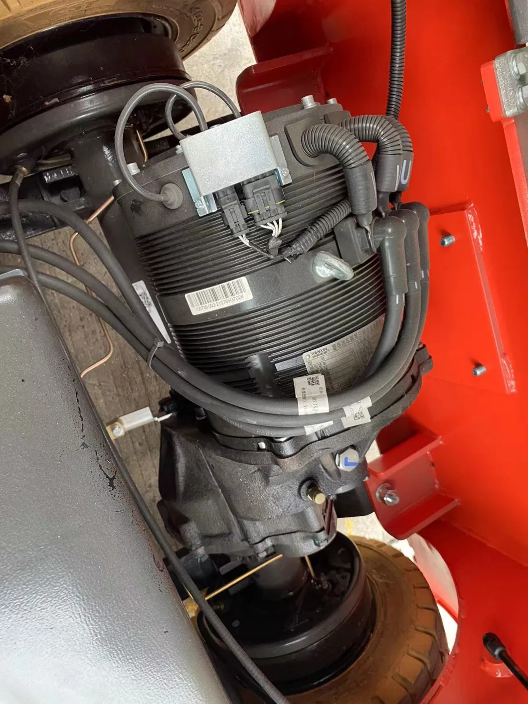 Industrial Electric Tow Tractor 3