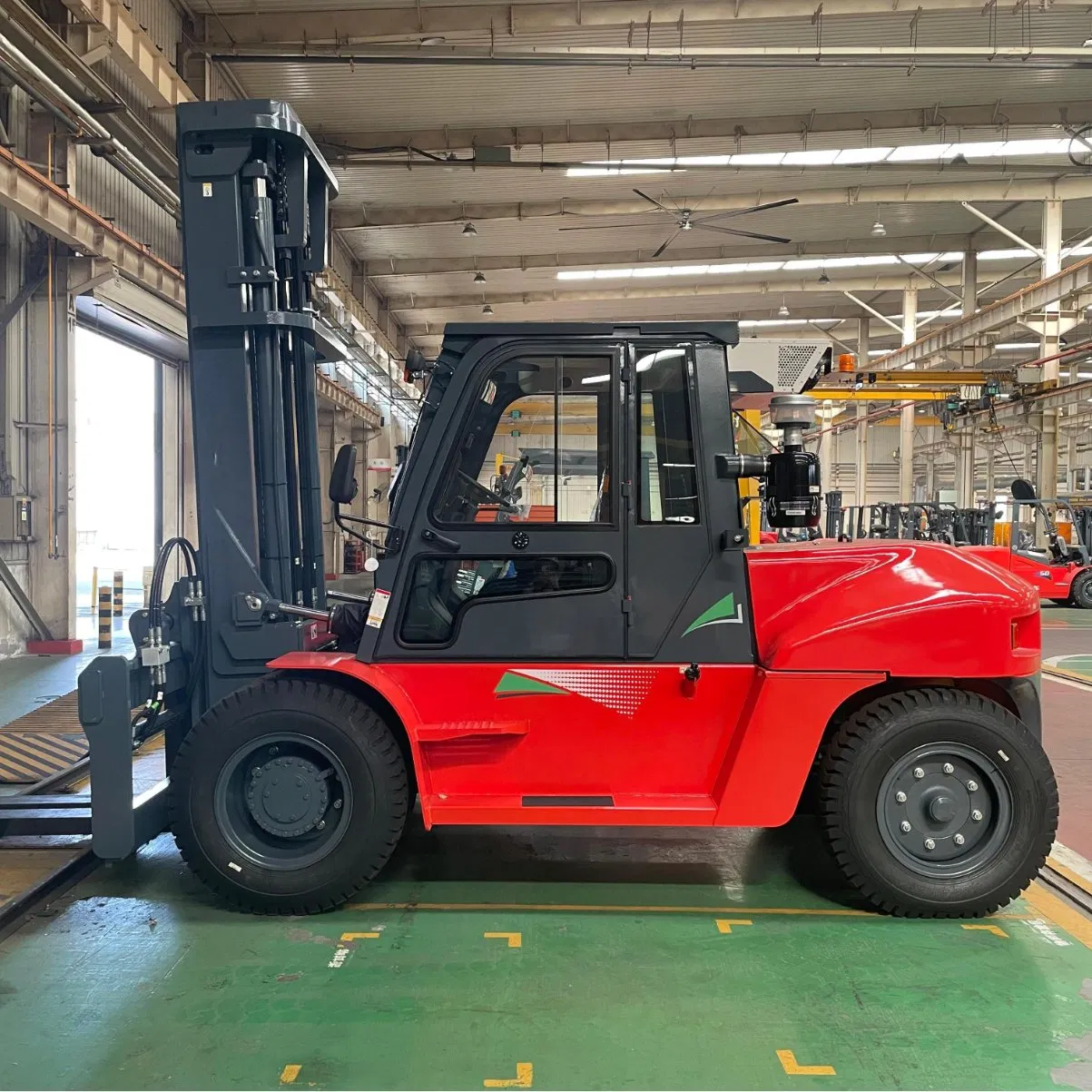 Multi Directional 10ton Diesel Electric Battery Forklift Truck Industrial Construction Lifting Equipment