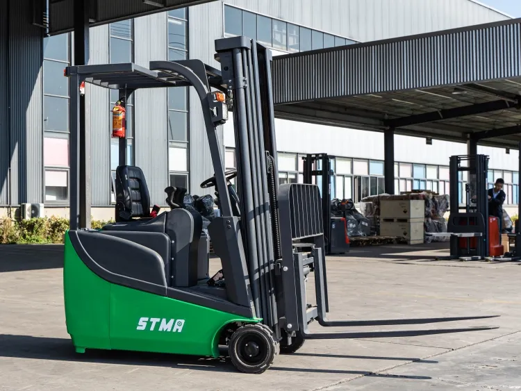 Electric Forklift Side View