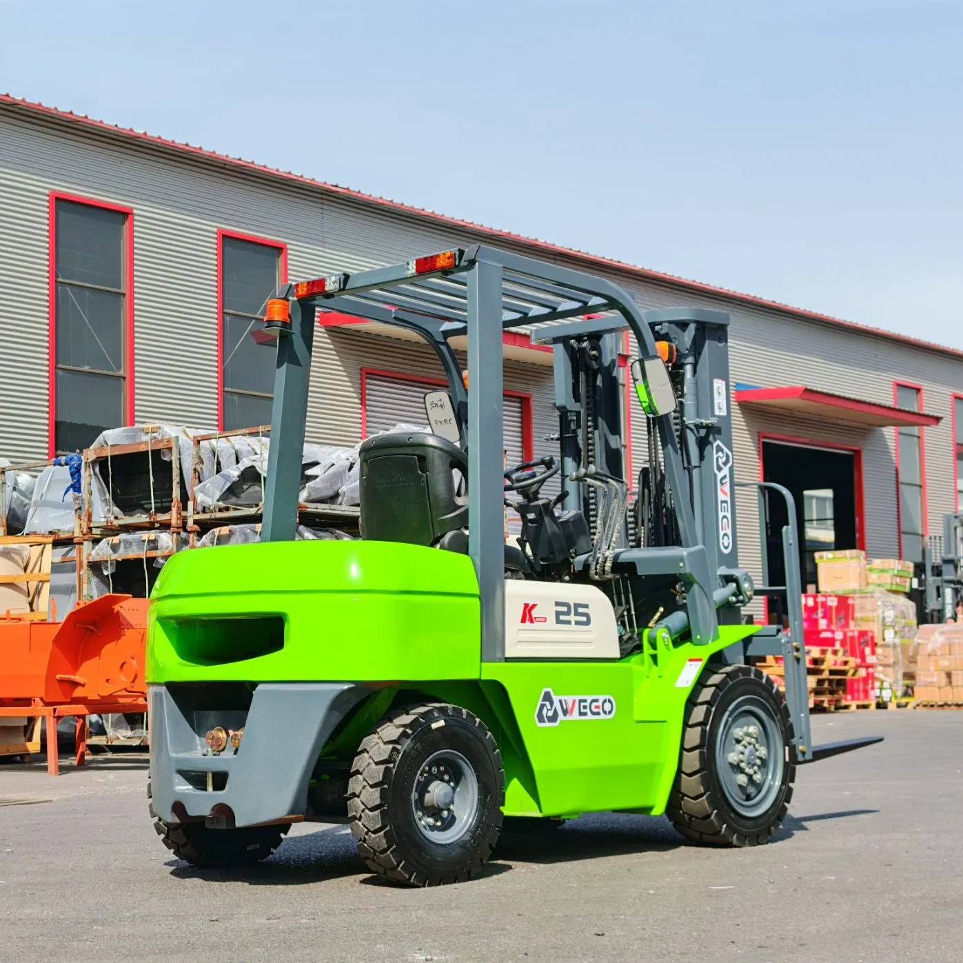 2.5-Ton Electric Counterbalance Forklift, Lithium Battery, Three-Wheel Design, Suitable for Warehouse Logistics.