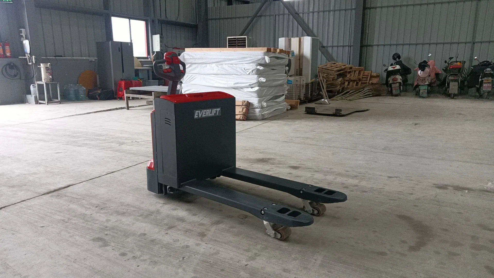 Hot Sale 2.5ton Electric Pallet Truck Built in Charger with DC Motor Compact Walkie Pallet Jack