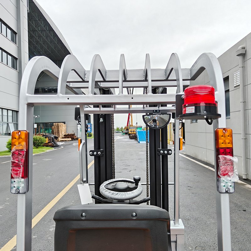 China Factory CE 1 Ton 3 Ton Hydraulic Small Space Operation Three-Wheel Rough All Terrain Counterbalanced Lift Reach Warehouse Electric Forklift