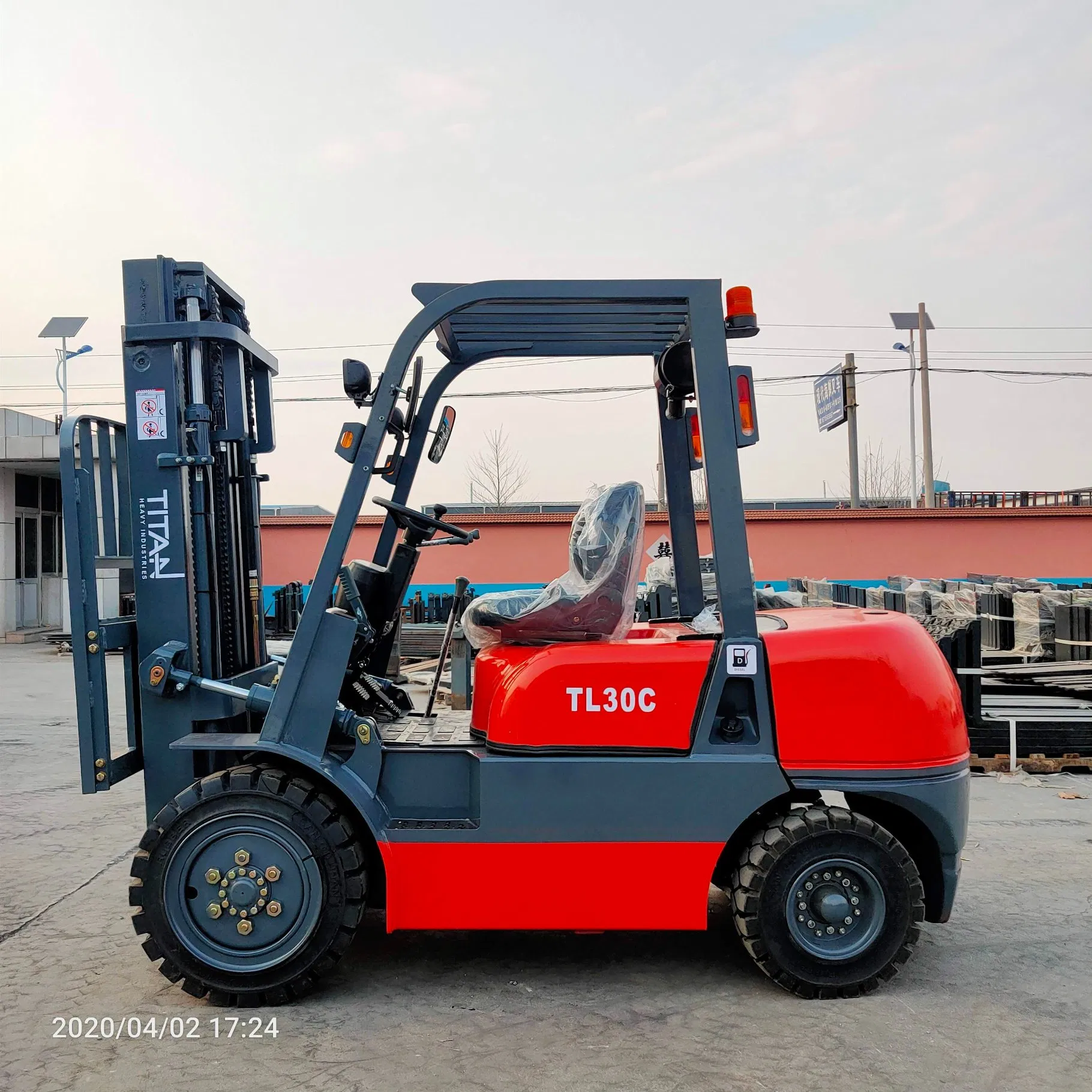 Hot Selling Titanhi Multi Directional Forklift With The Advantage Of &nbsp;Low Cost
