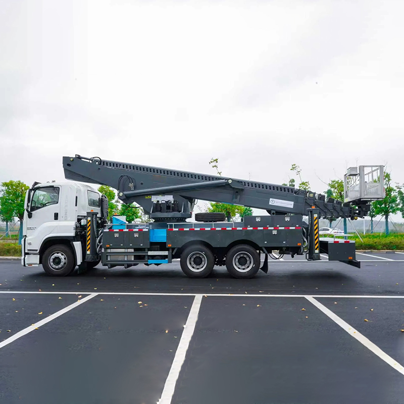 Japan Engine 60-Meter Straight Boom Aerial Work Platform Truck, High-Reach Platform Truck, Suitable for Various Aerial Work Tasks.