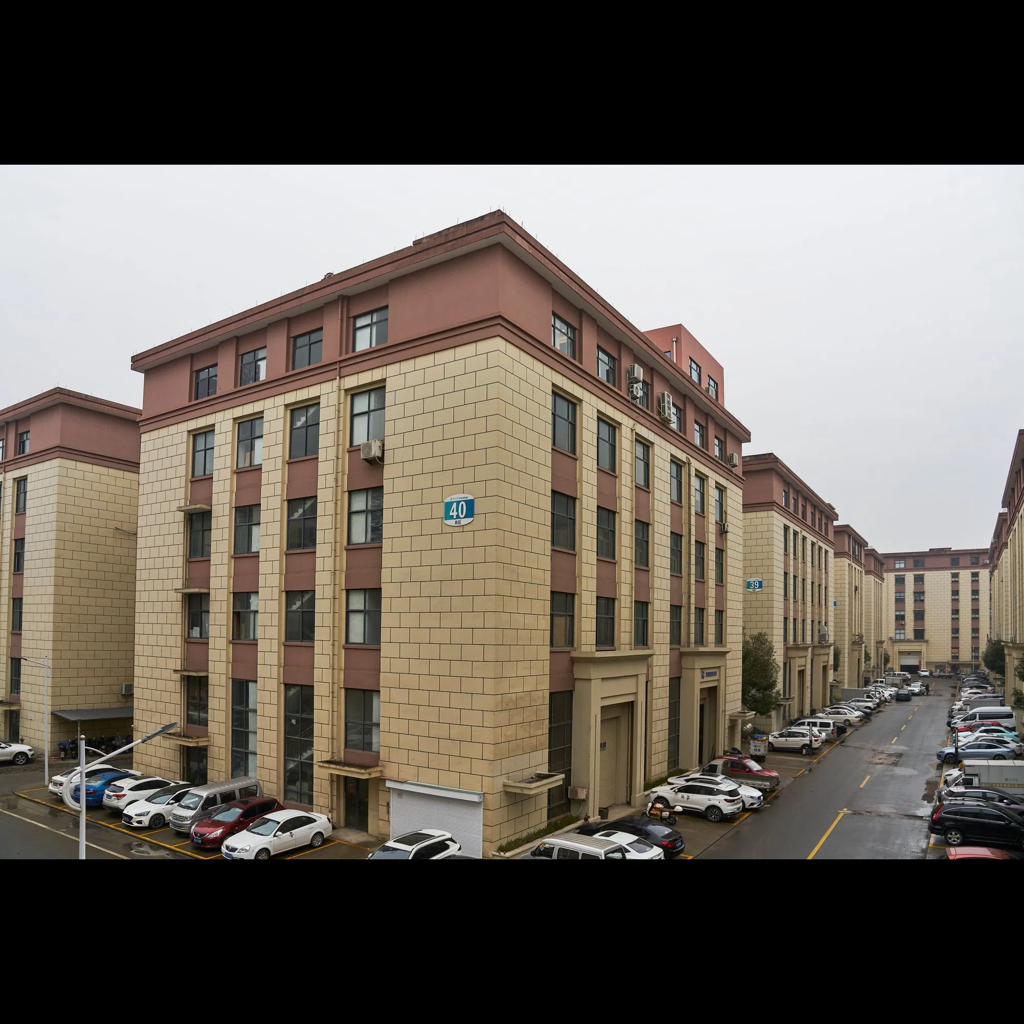 RC-Z1300L High Speed Fully Automatic Multifunctional Pillow Candy Food Packing Package Machine