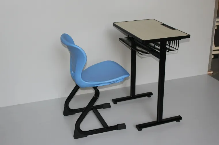 Ergonomic PP Plastic Chair