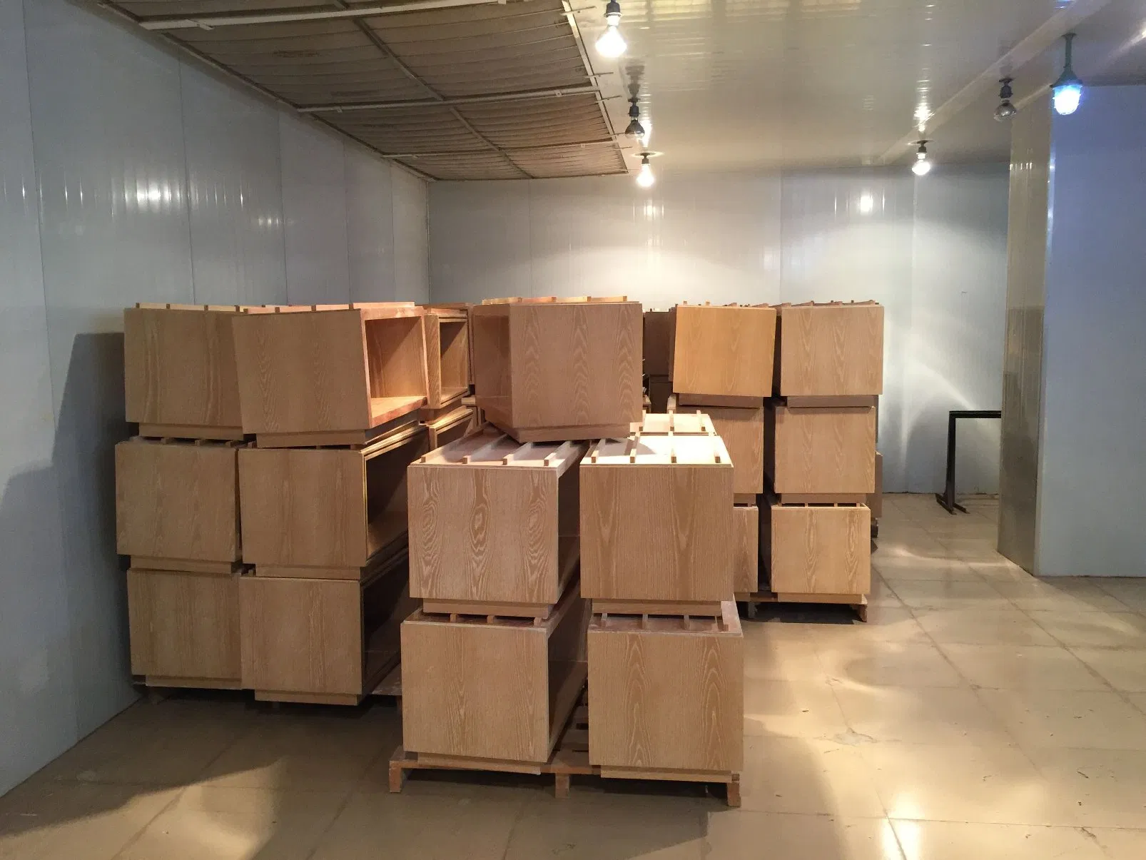 5 Star New Design Luxury Modern Hospitality King Size Hotel Bedroom Studio Furniture with Sockets and Hotel Case Goods &amp; Softs for Upcoming Projects