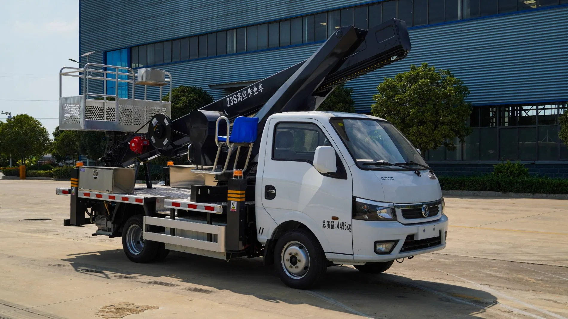 Dongfeng 4 × 2 High-End Intelligent 23 Meter Pure Electric New Energy Aerial Work Truck