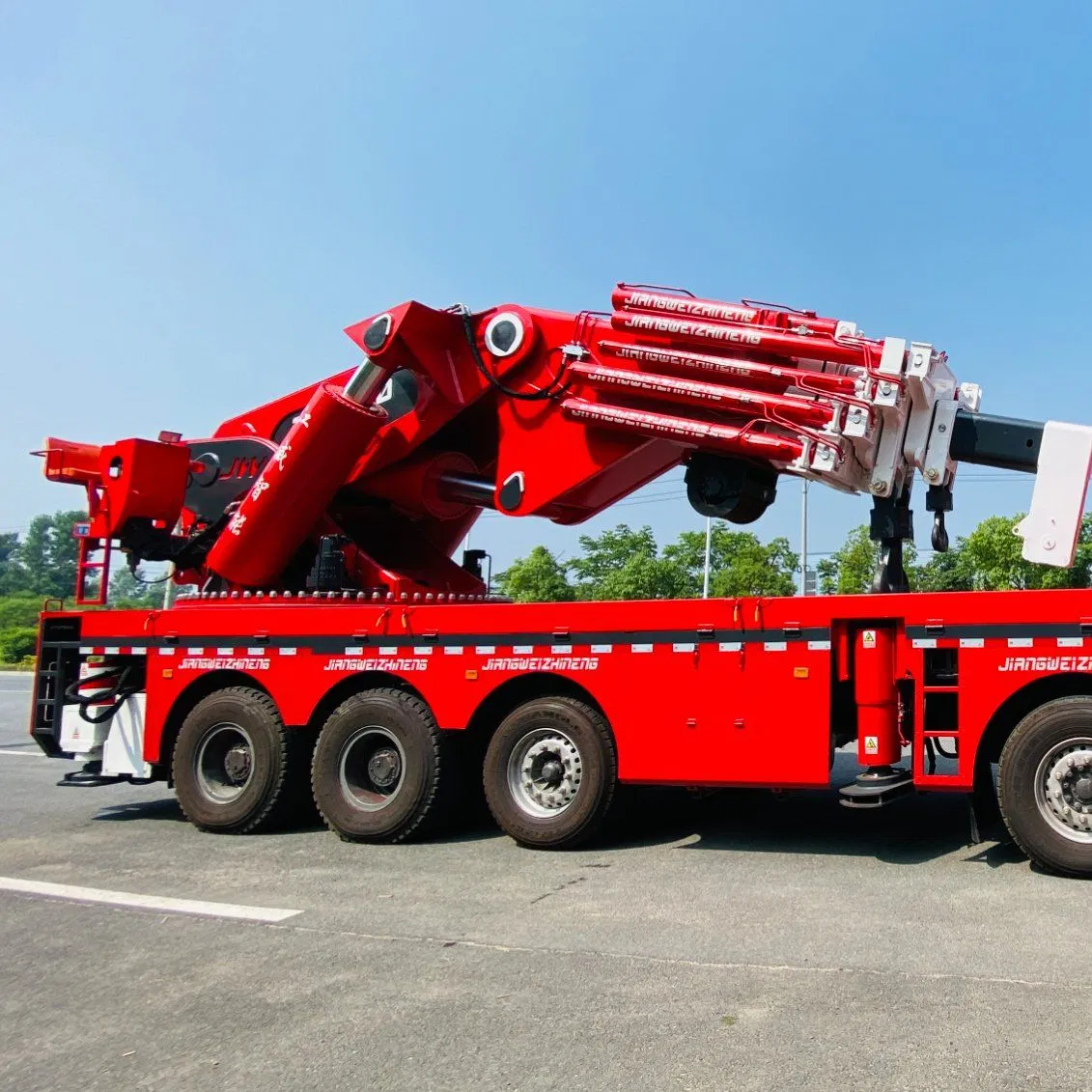 for Sale of Construction Machinery and Equipment in China, China - Truck Cranes