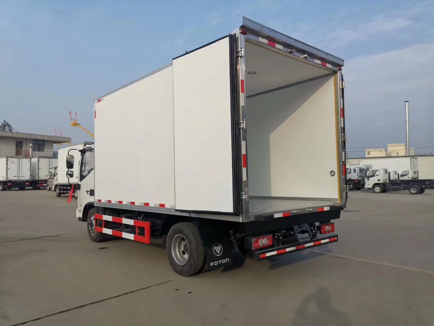 Foton Oumako S3 Refrigerated Truck Narrow Body 4 * 2 Drive Cold Chain Transport Vehicle Temperature Controlled Refrigerated Truck