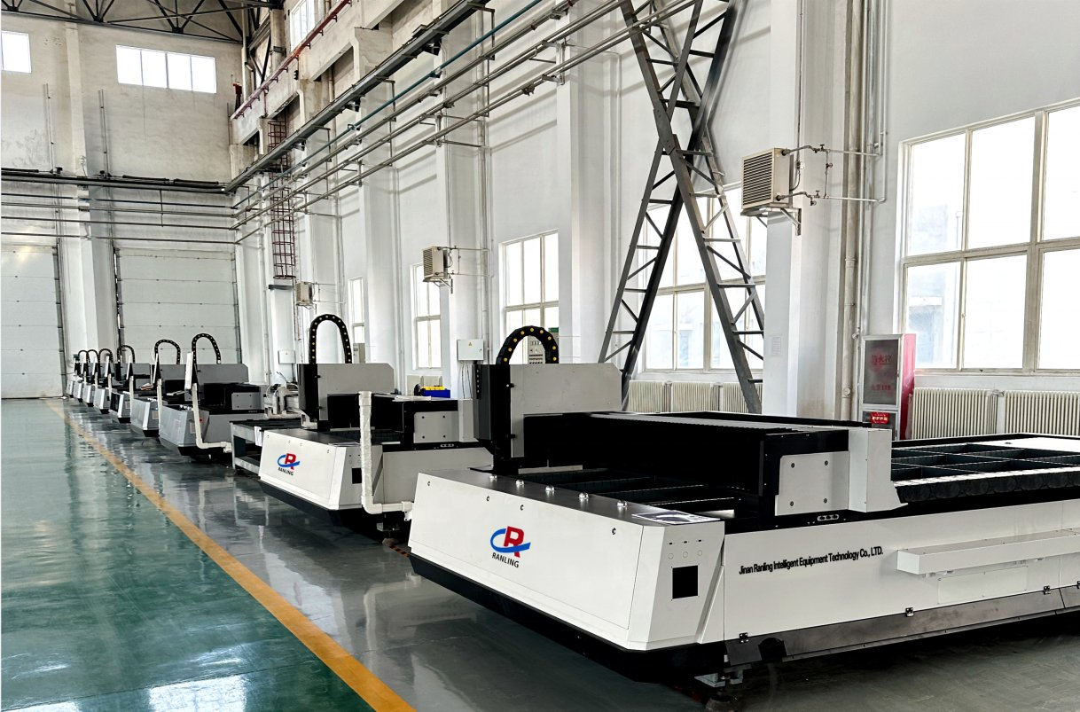 CNC Fiber Laser Cutter Fiber Laser Cutting Machine for 2.5mm 3mm Stainless Steel Steel