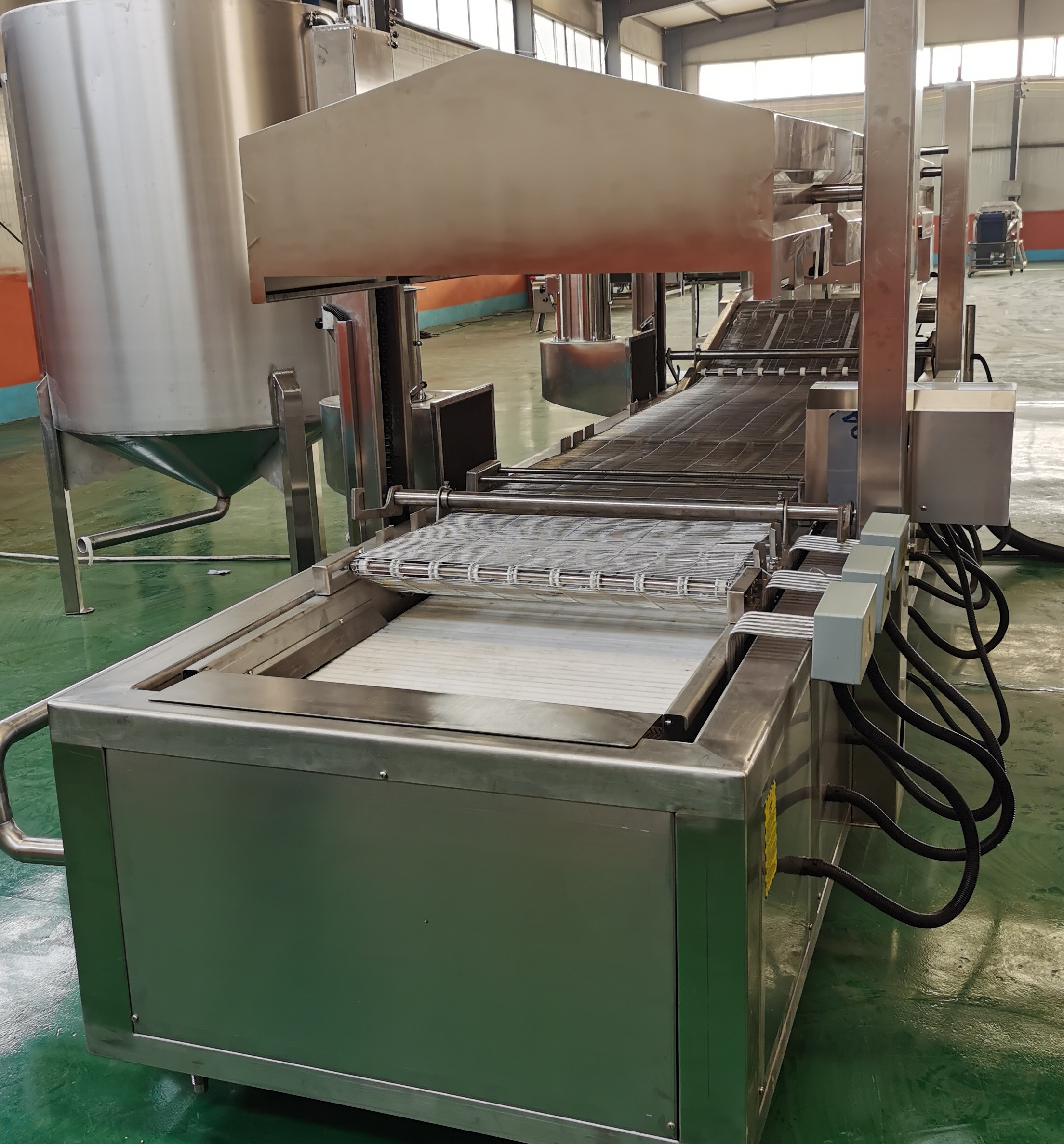 Continuous Automatic Potato Patty Chicken Nugget Hash Brown Meat Pie Strip Food Deep Frying Machine Line for KFC