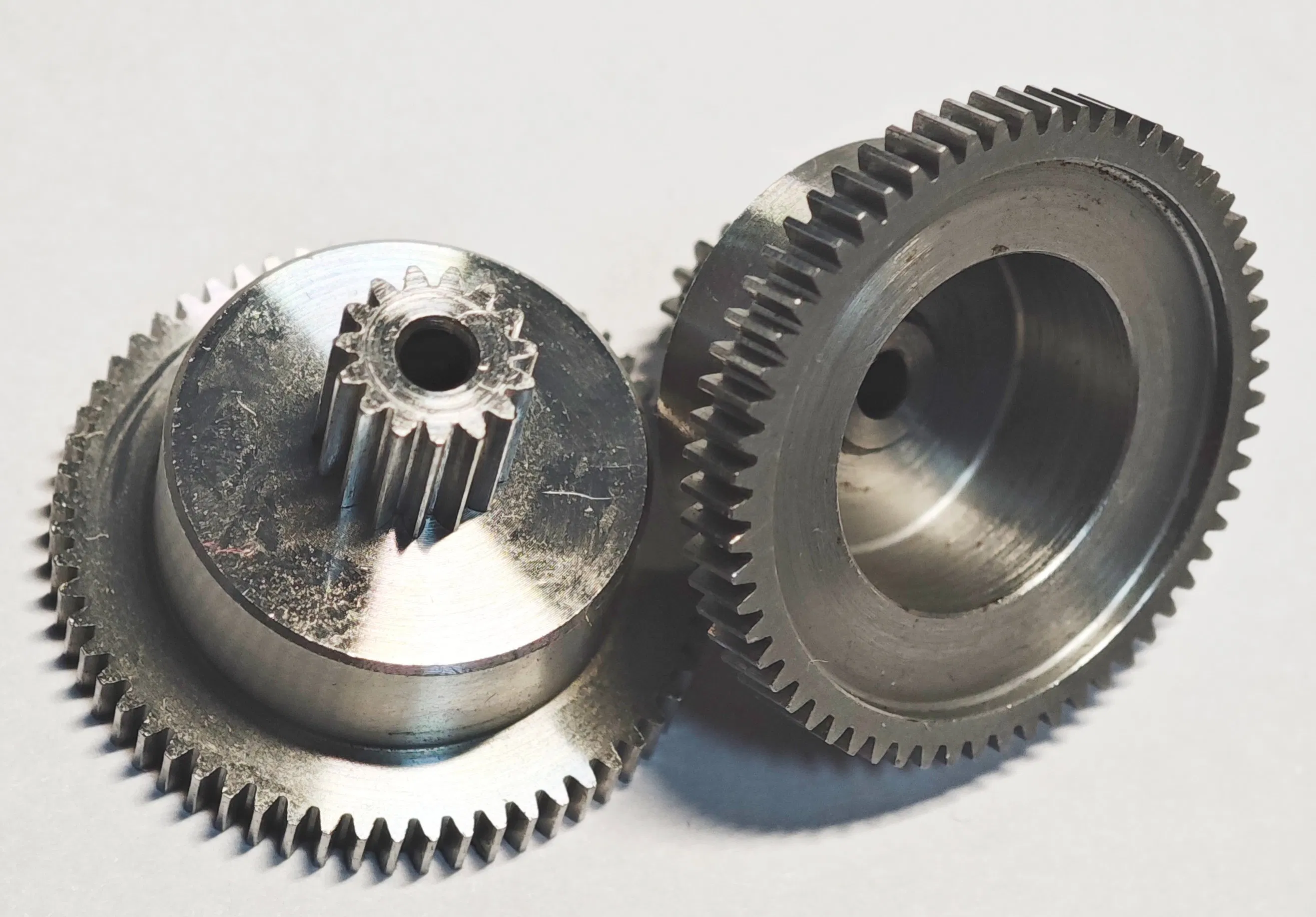 High Preceision Gear Grinding Teeth DIN 4~8 Class Carbon Steel Hot Treatment HRC 60 Bevel Gear /Helical Gear/ Spur Gear