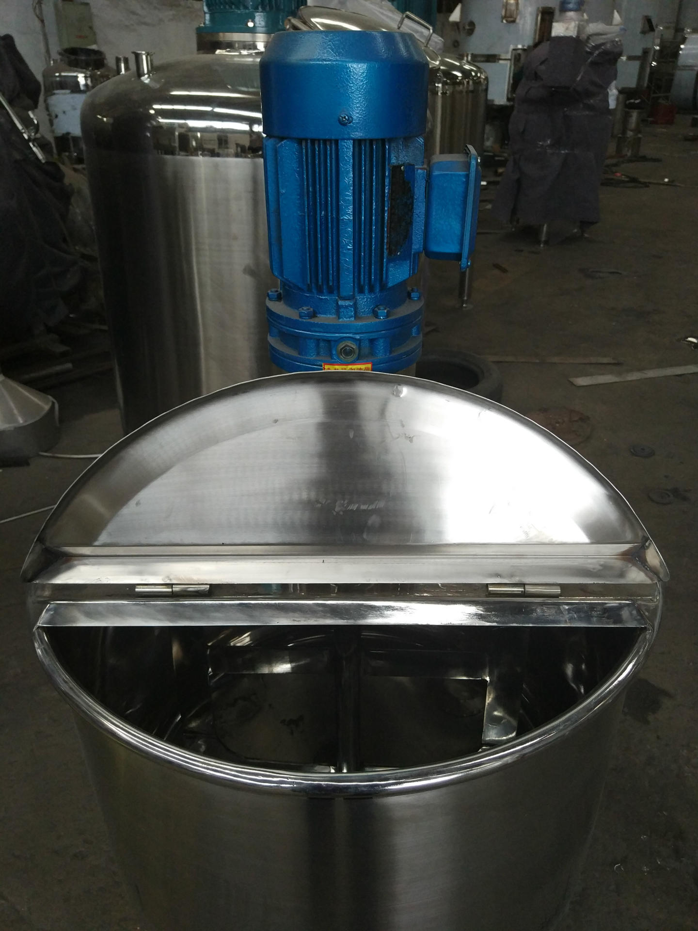 100L-1000L Food Grade Stainless Steel 304 Single Layer Flip Top Mixing Tank With Agitator