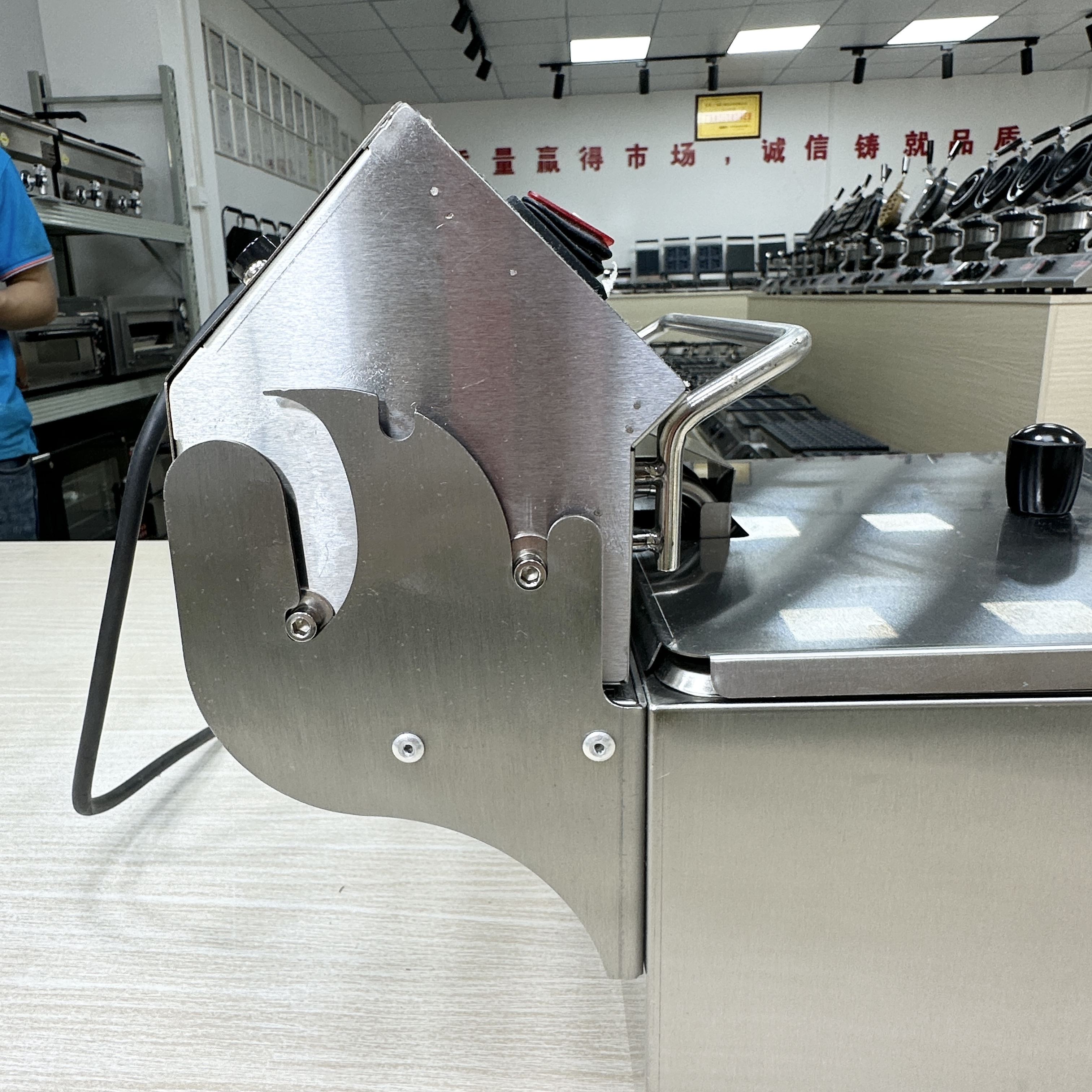 Commercial Use Fryer Kfc Chips Restaurant Hotel Industrial Electric Deep Fryer with CE