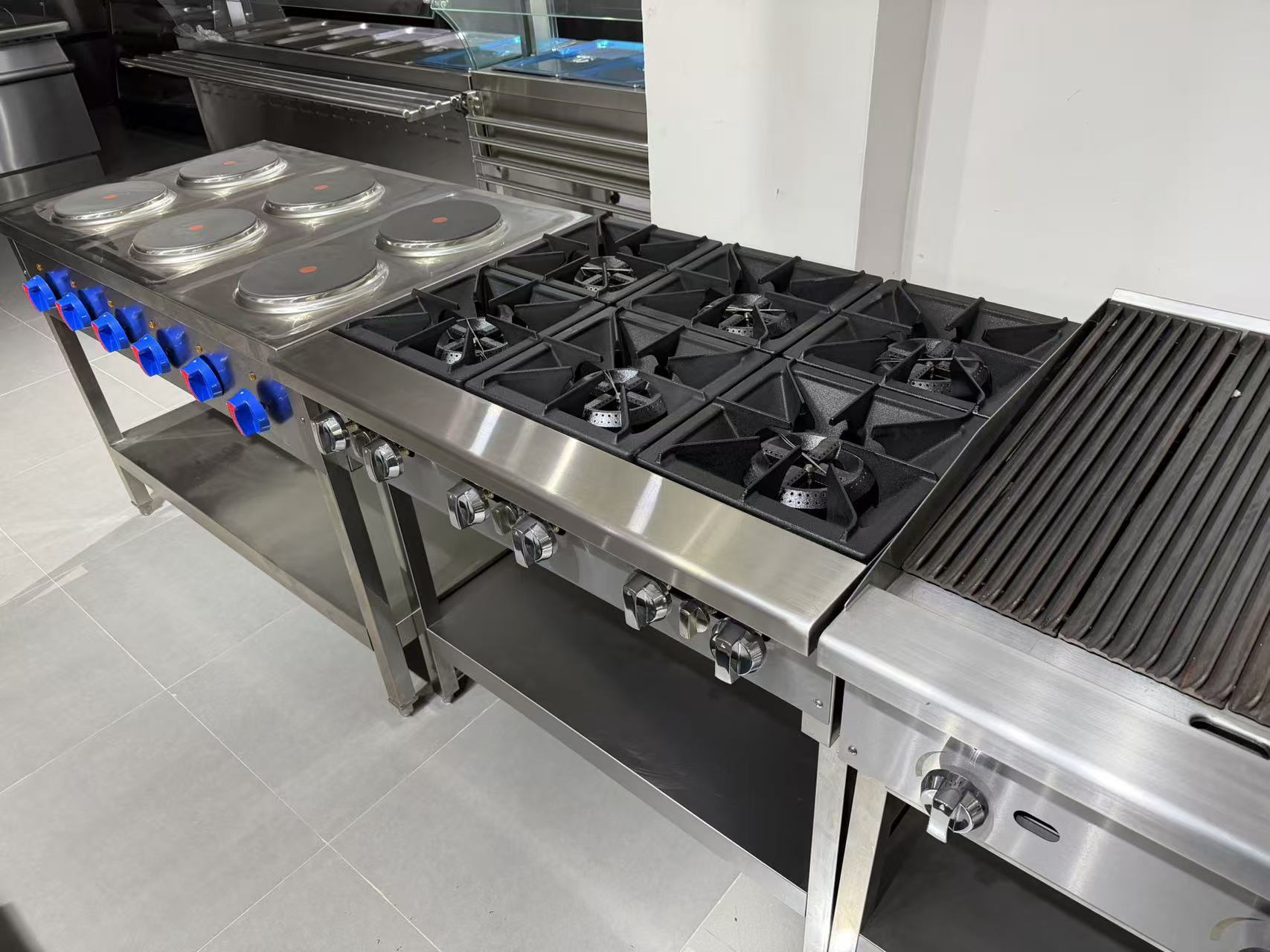 OUTE 36 Inch Heavy Duty 6 Burner Commercial Gas Cooking Range Stainless Steel Noise Reduction Energy Saving Mode for Restaurant