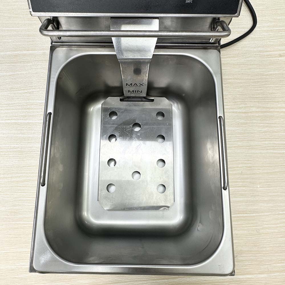 Fryer Details 1