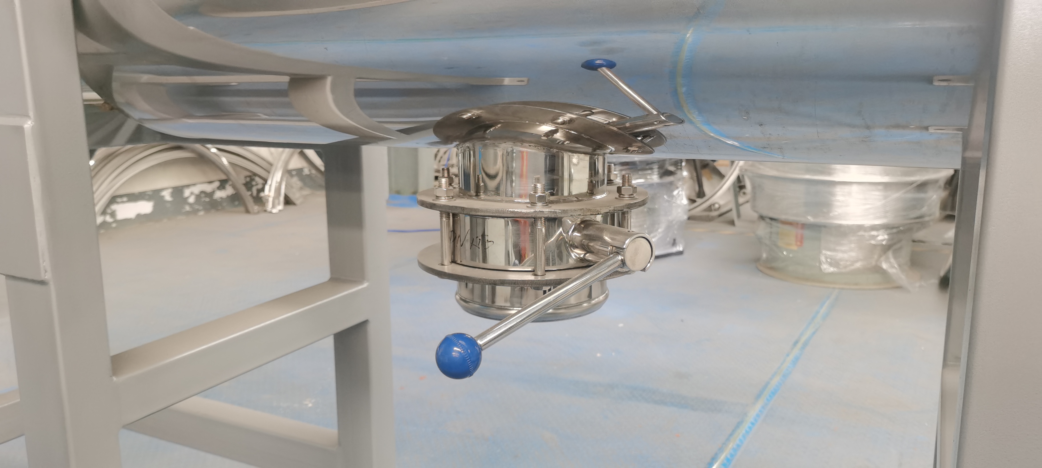 Mixer Pneumatic Curved Flap Valve