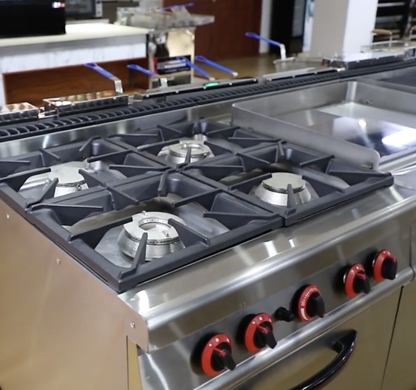 Professional 6 Burner Gas Range with Built-in Oven 35.8KW High Efficiency Stainless Steel Body for Large Commercial Kitchen