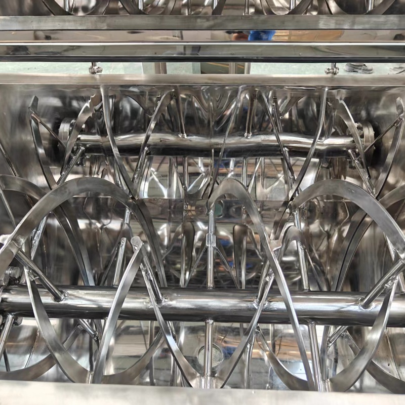 Versatile Industrial Mixer Application