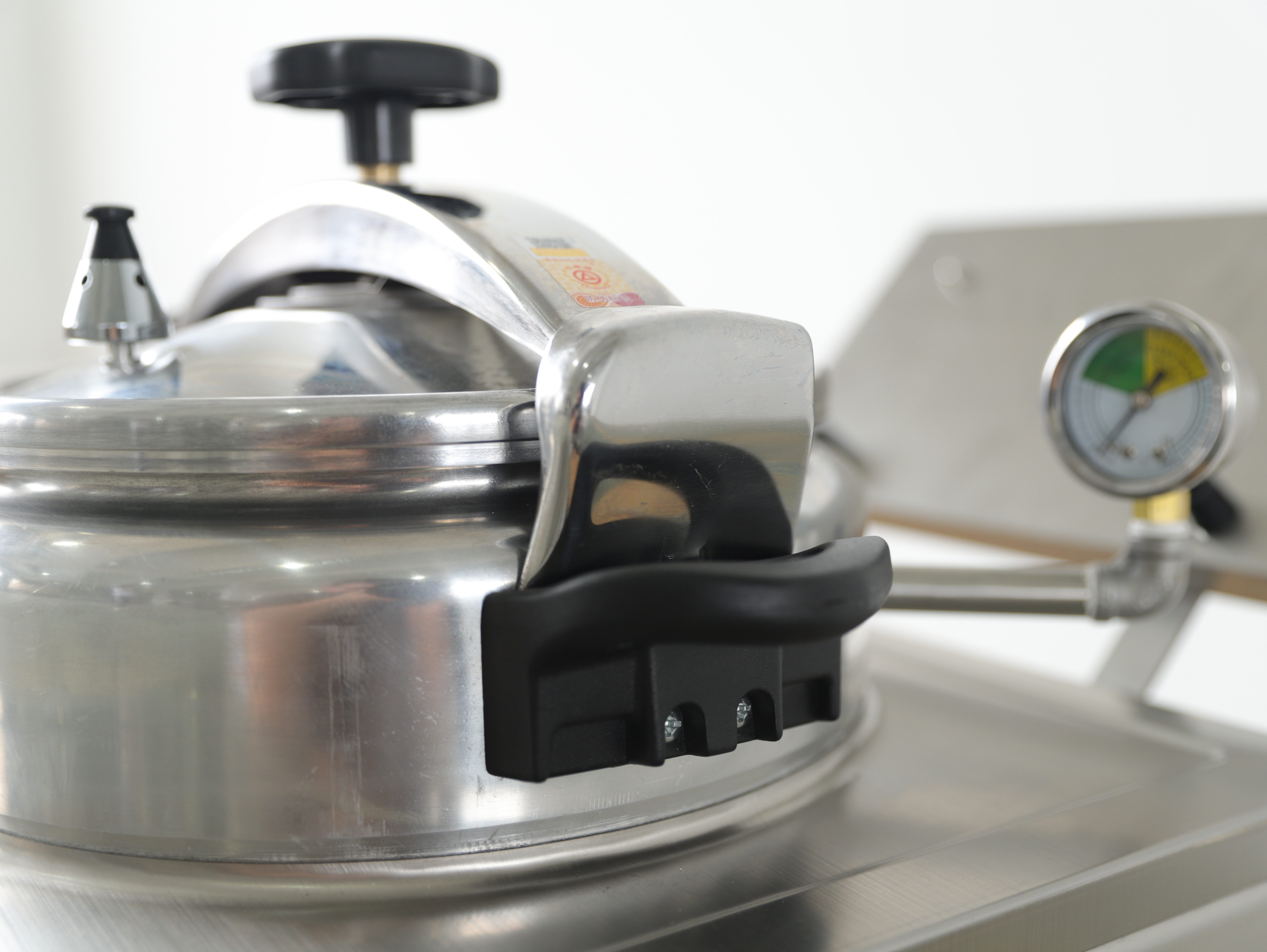 Table Top Electric KFC Chicken Frying Machine Pressure Fryer Broasted Chicken Fryer