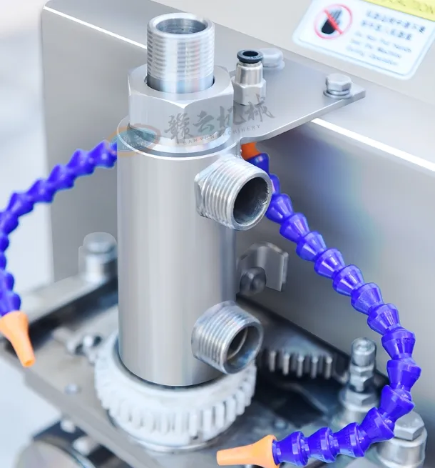 Forming device