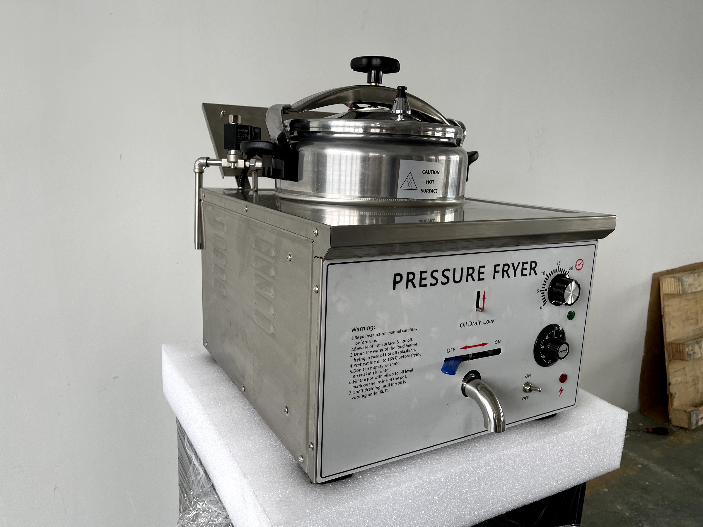 Table Top Electric KFC Chicken Frying Machine Pressure Fryer Broasted Chicken Fryer