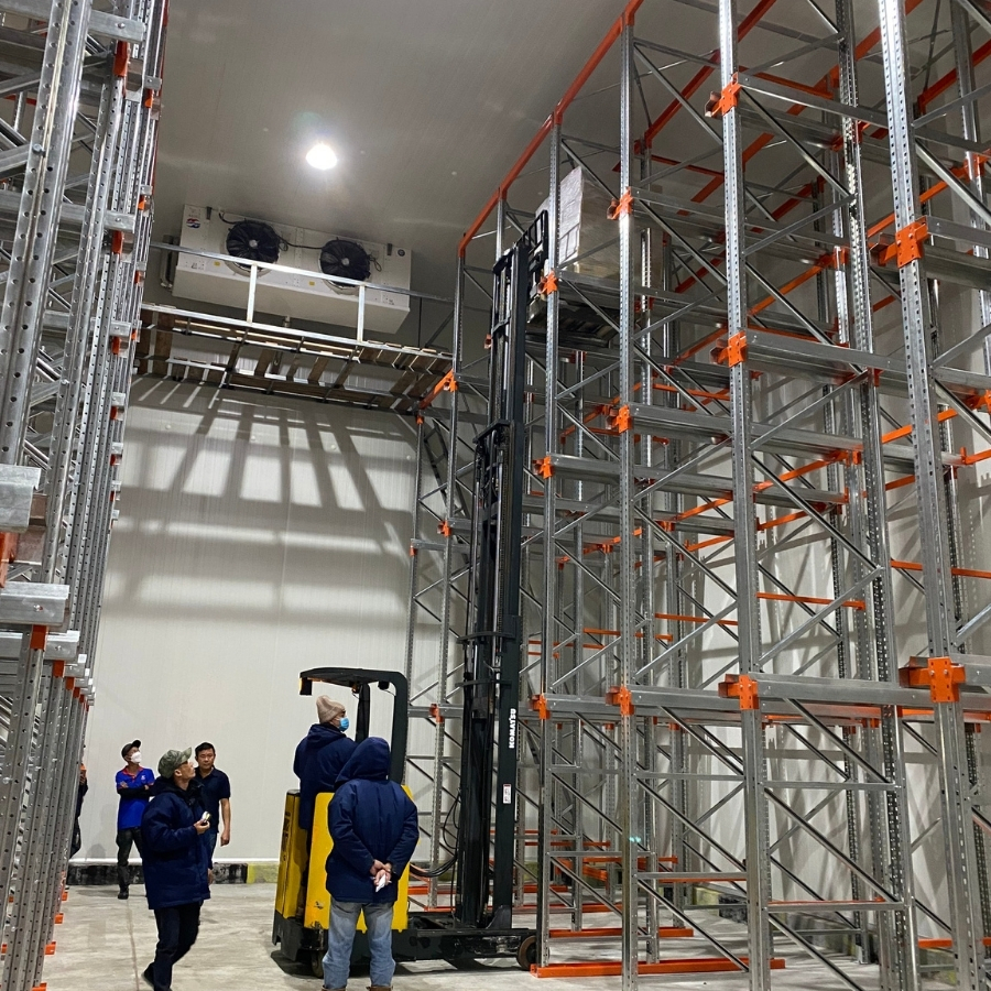Smart Radio Shuttle Racking System With Automated Pallet Movement High Density Storage Design Reducing Labor Costs