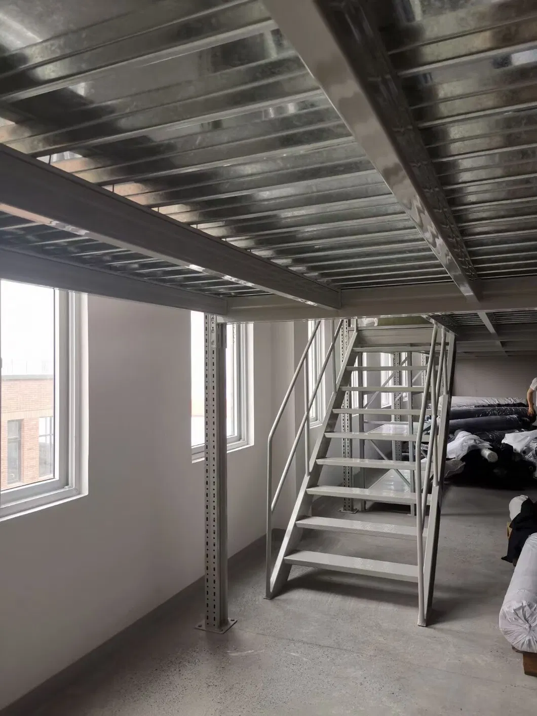Durable Warehouse Mezzanine Floor Racks for Optimized Storage Capacity