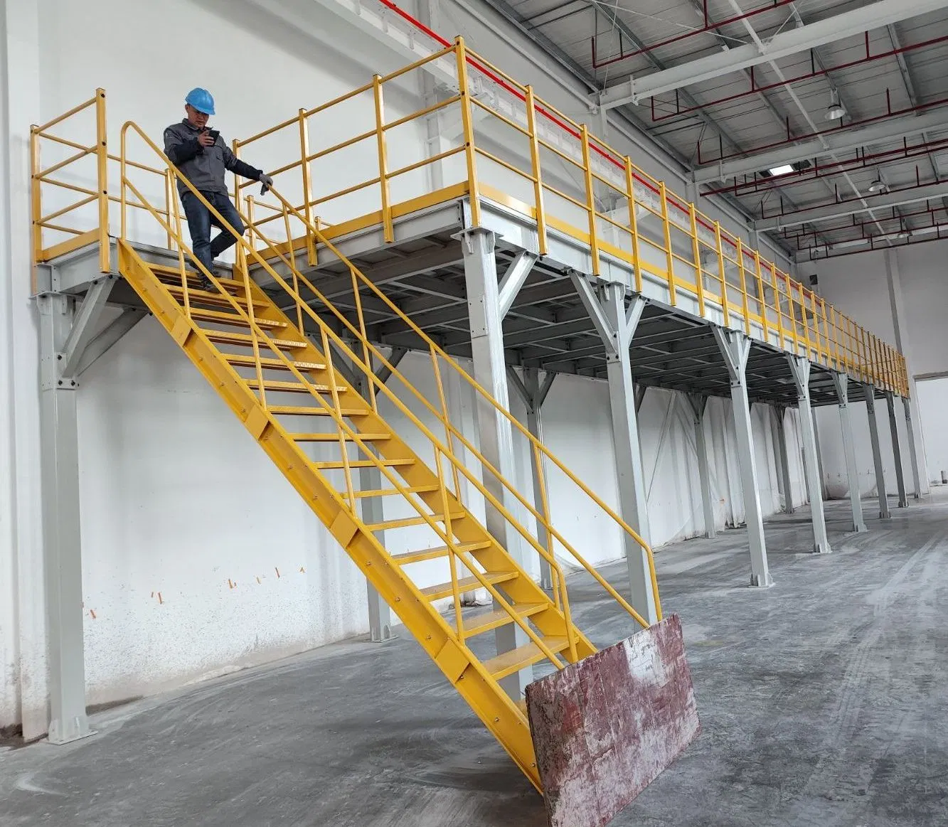 Durable Warehouse Mezzanine Floor Racks for Optimized Storage Capacity