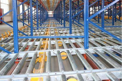 Gravity Flow Storage Rack for Heavy Duty Warehouse Efficiency