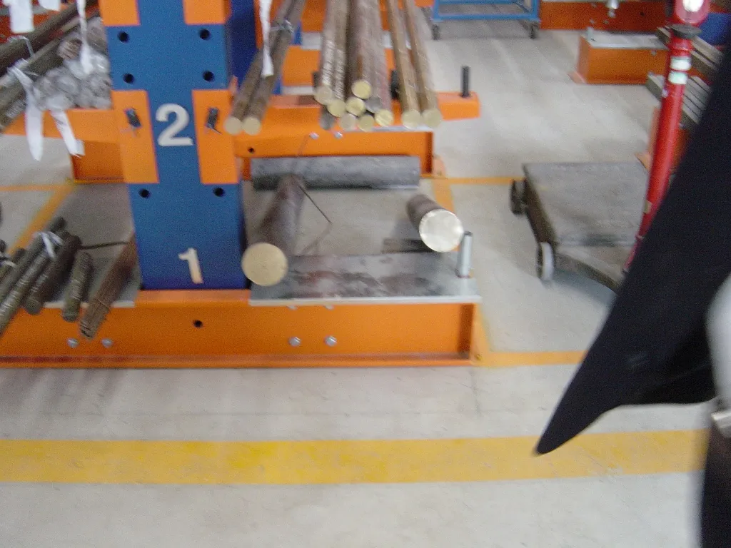 Cantilever Pallet Rack-Heavy-Duty Steel Storage System for Warehouse