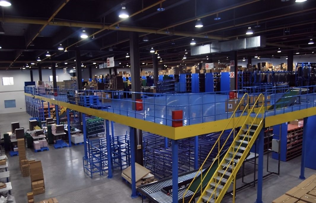 Steel Heavy Duty Warehouse Rack System With Corrosion Protection Plug-in Installation Stacking Racks Industrial Customized Main