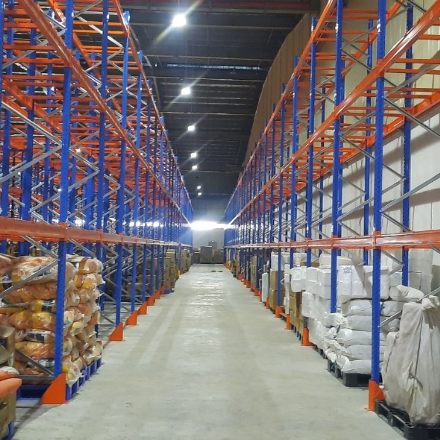 Durable Selective Racking System For Safe And Efficient Warehouse Inventory Storage And Management Operations